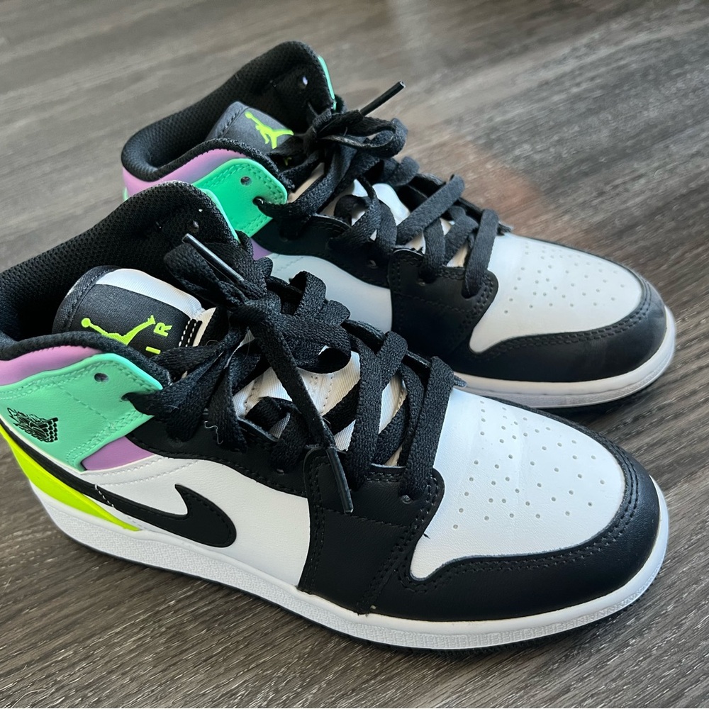 Nike Air Jordan Black and White Sneakers Classic Design